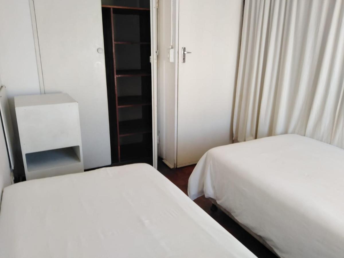 Accoustix Backpackers Hostel Johannesburg Exterior photo