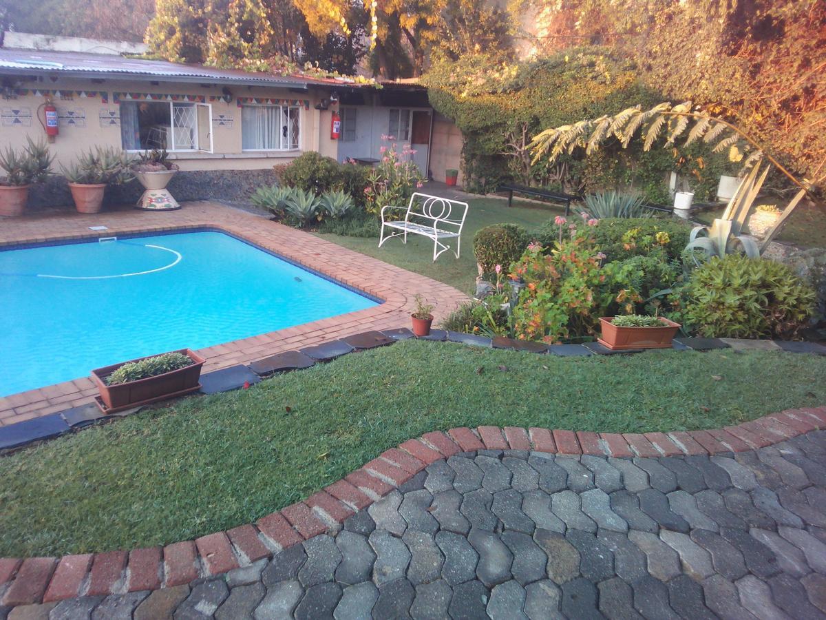 Accoustix Backpackers Hostel Johannesburg Exterior photo